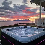 Blabergan In The Lyngen Alps Holiday home