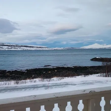 Casa de Férias Blabergan Nord-Lenangen