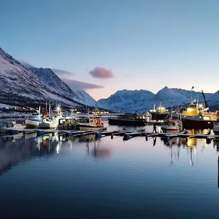 Casa de Férias Blabergan Nord-Lenangen