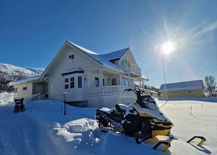 Blabergan In The Lyngen Alps Feriehus *