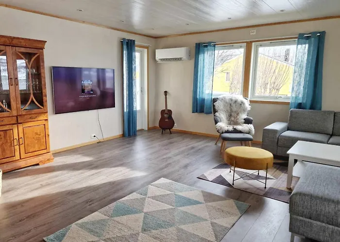 Feriehus Blabergan In The Lyngen Alps *