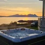 Blabergan In The Lyngen Alps Дом отдыха Nord-Lenangen